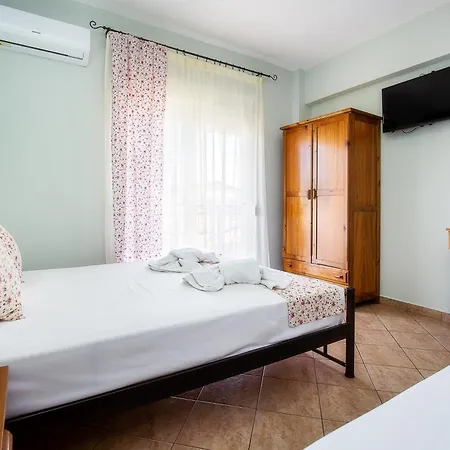 Lägenhet Famelia Lampiris Potos