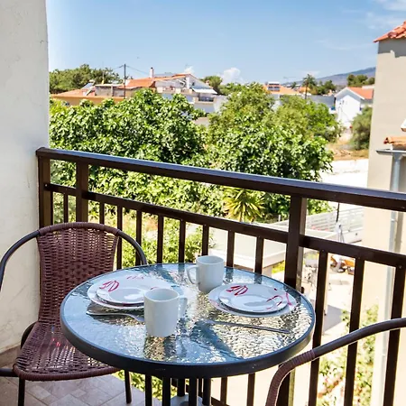 Appartement Famelia Lampiris