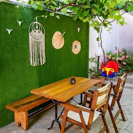 Appartement Famelia Lampiris