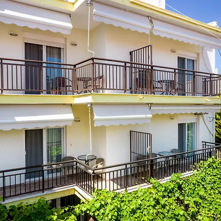 Appartement Famelia Lampiris