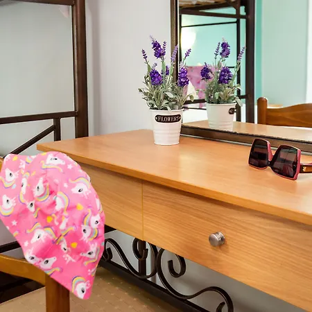 Famelia Lampiris Appartement Potos