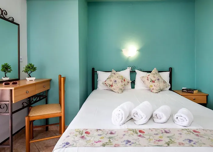 公寓 Famelia Lampiris