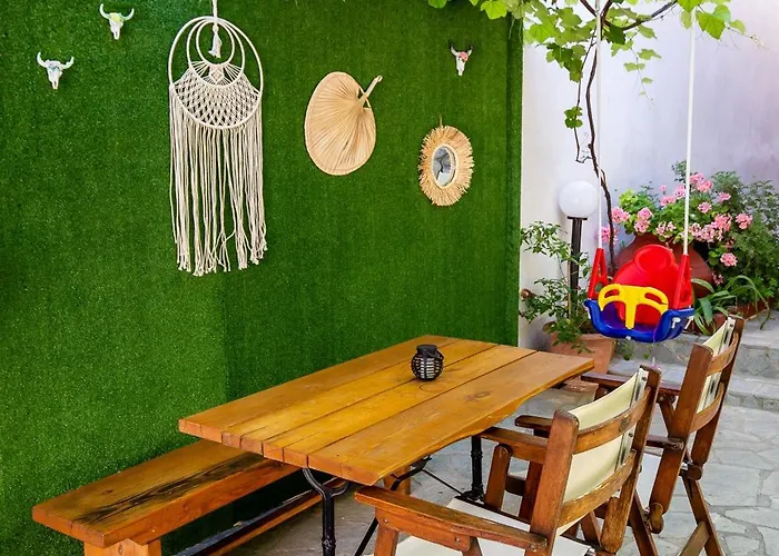 公寓 Famelia Lampiris