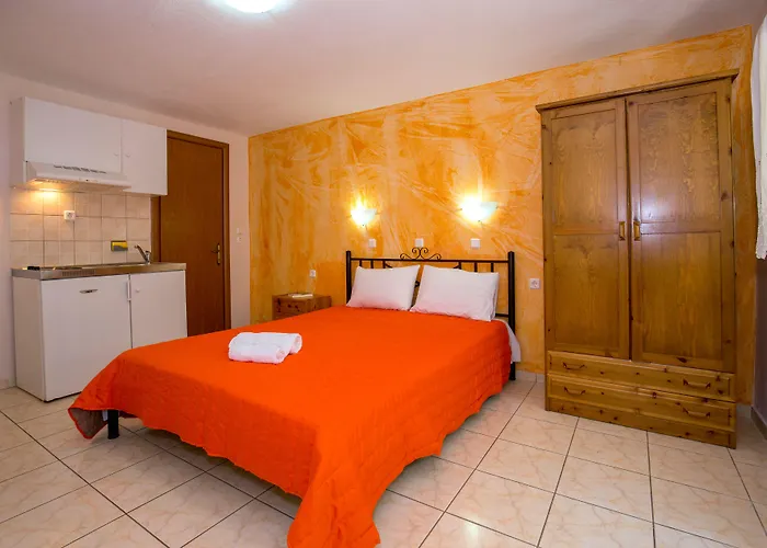 Famelia Lampiris 波托什