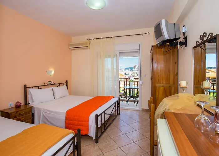 公寓 Famelia Lampiris *