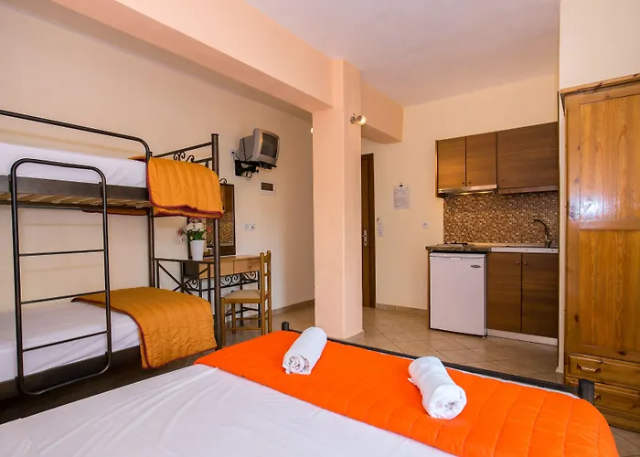 公寓 Famelia Lampiris 波托什