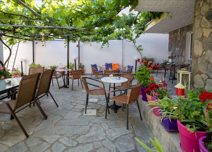 公寓 Famelia Lampiris