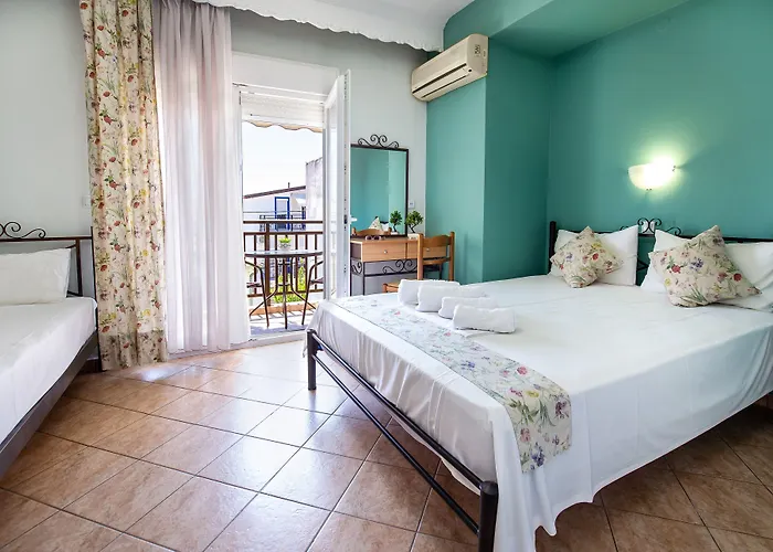 公寓 Famelia Lampiris *